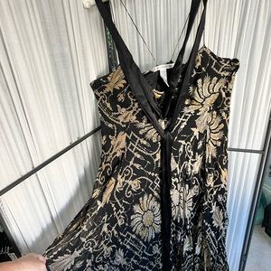 Diane Von Furstenberg Multi-Tie dress sz 12. CL105c